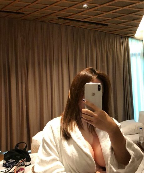 ueleelee haut étoile galerie