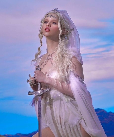 Emma Karla Peet star du porno adulte images