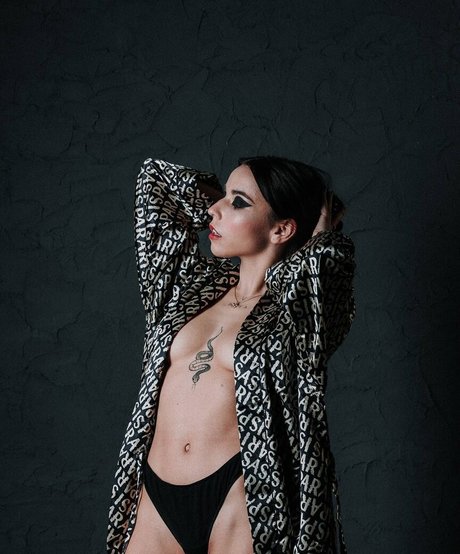 crismaia97 star du porno sexy img