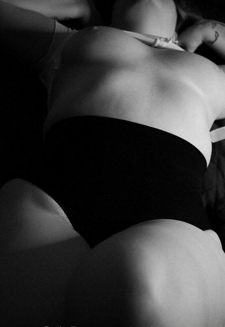 Mckenna Grant modèle sympa photos