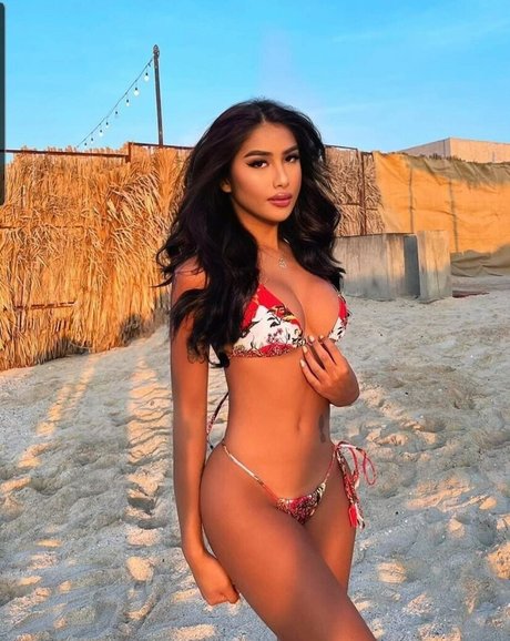 Wolfieamari art modèle photo