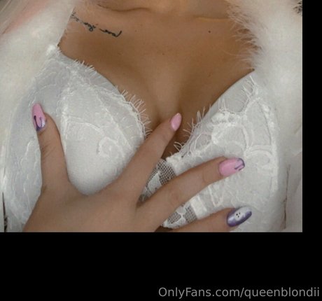 Queenblondii haut de star du porno archive