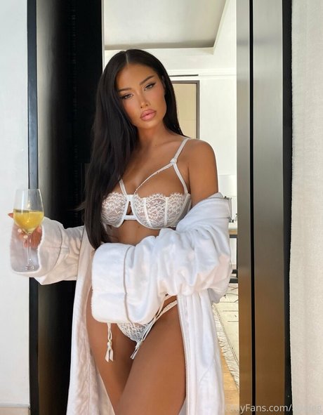 Adeleg xxx étoile galeries