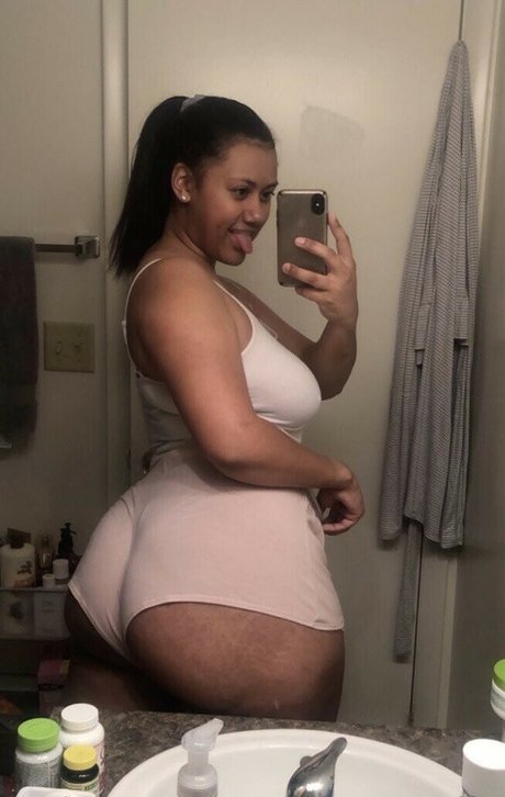 Jayymo actrice sexy des photos