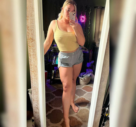 Eevyasmr actrice parfaite photos