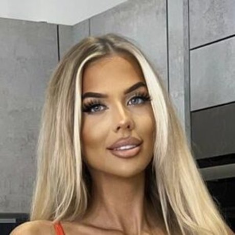 Sy1v1ja star du porno chaud images