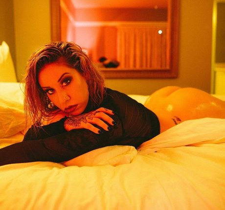 Lexi Layne étoile xxx galerie