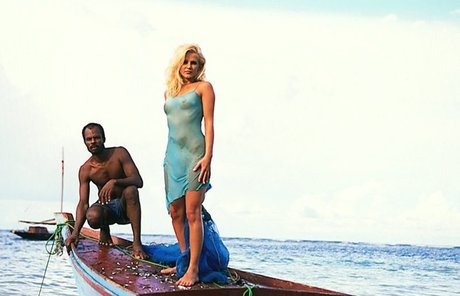 Anke Hermann modèle chaud collection