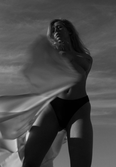 Amedea Marie star du porno chaude image