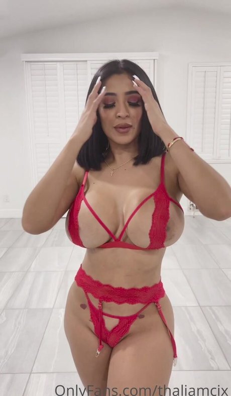 Thalia Mcix modèle pornographique galeries