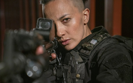 Alin Sumarwata étoile sexy image