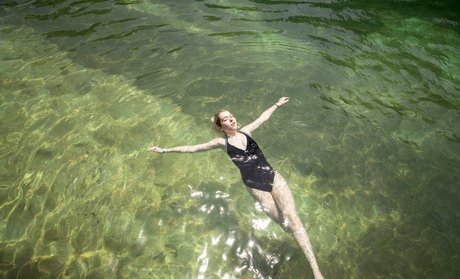 Snailmail star érotique galeries