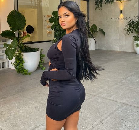 Ari Kumar star du porno xxx galeries