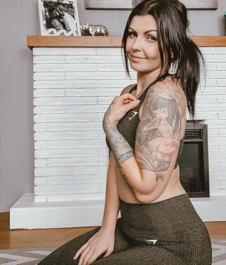 Elaina Grant star du porno érotique photos