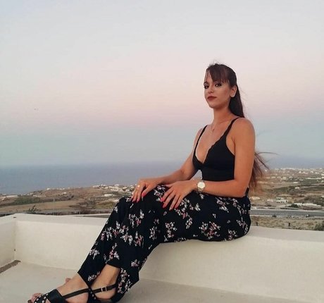 Angela Doxa art modèle galeries