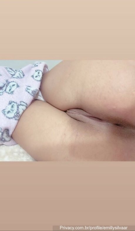 Emillysilvaa r actrice des photos