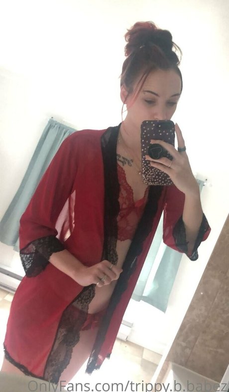 Trippy Baez modèle de haute qualité images