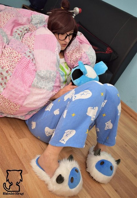 Natsuko Hiragi star du porno hd img