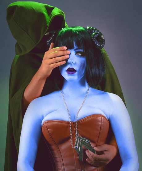 The Cosplay Bunny sexe de star du porno img