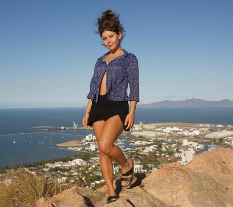 Raaniii modèle nu galerie