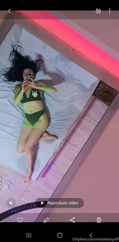 Mika Lee Ray star pornographique galeries