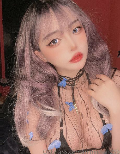 MimiChan modèle sexy galerie