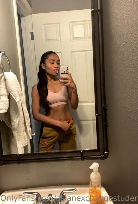 Asianexchangestudent actrice parfaite galerie