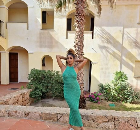 Dinusha modèle de haute qualité image