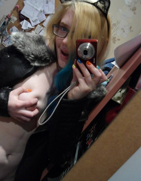 PoloSnuggles actrice adulte collection