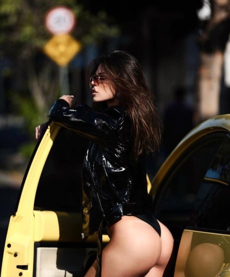 Aline Franzoi star du porno en haute qualité img