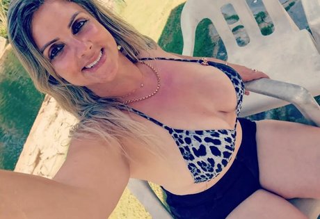 Felina Cris star du porno de haute qualité des photos