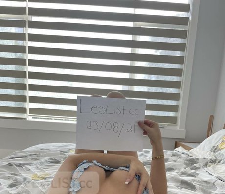 Milan Rose star du porno de haute qualité des photos