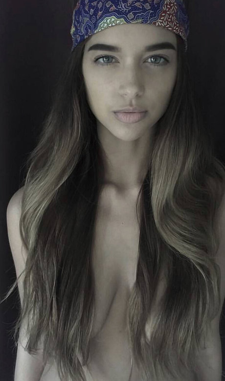 Ella Kat étoile adulte des photos