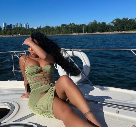 journaliste onlyfans haut sexy archive