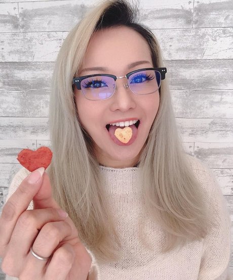 Reina Scully xxx étoile photo