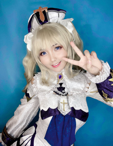 azulacan actrice photo