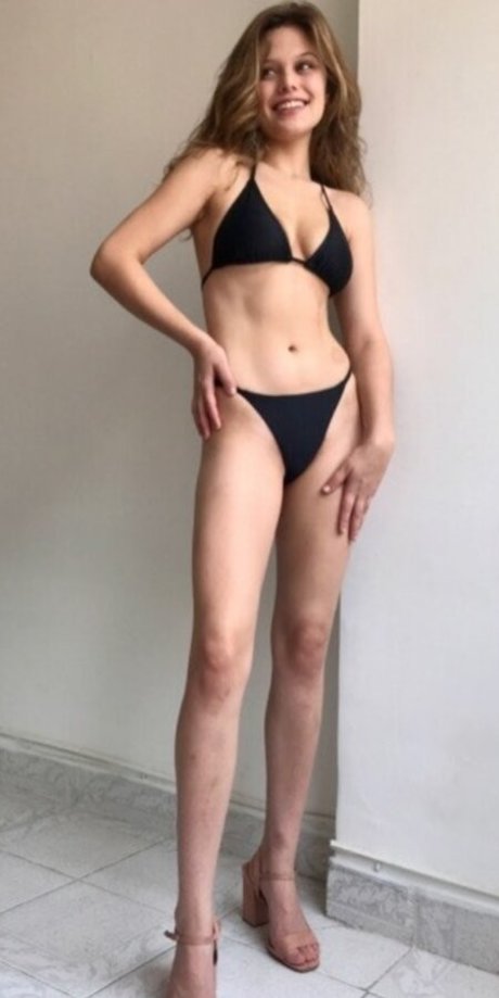 Giulia Gemelli art de star du porno des photos