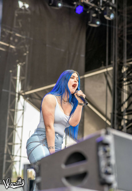 WomenMetal star du porno belle photos