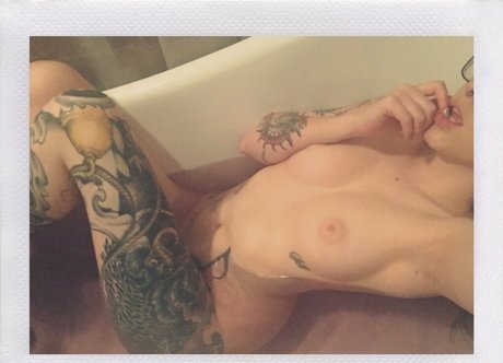 KatiePino star du porno de haute qualité archive