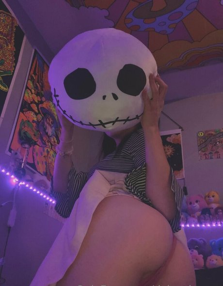 Dying bunny modèle chaud photos