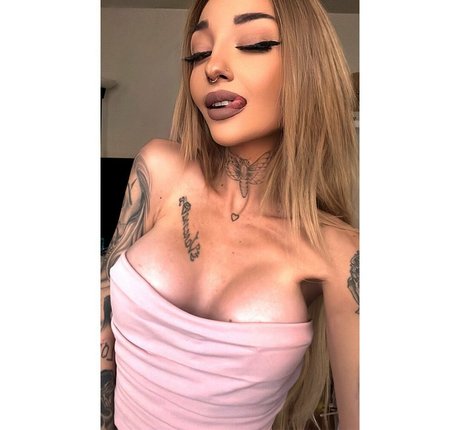 Vanesasoria_ étoile exclusive galerie