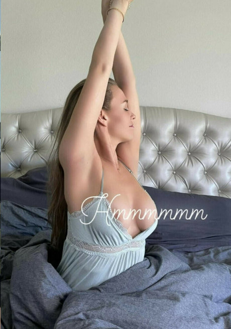 Laura Mueller sexe star du porno archive