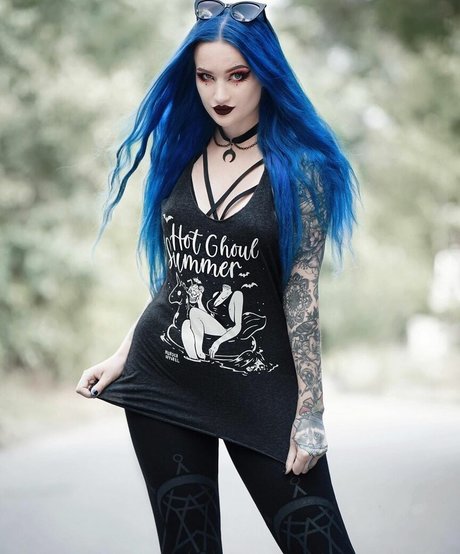 BlueAstrid star du porno parfaite photo