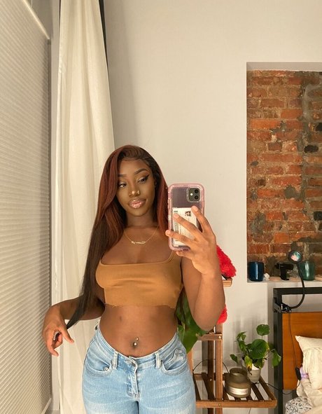 bribriann6722 star du porno parfaite img