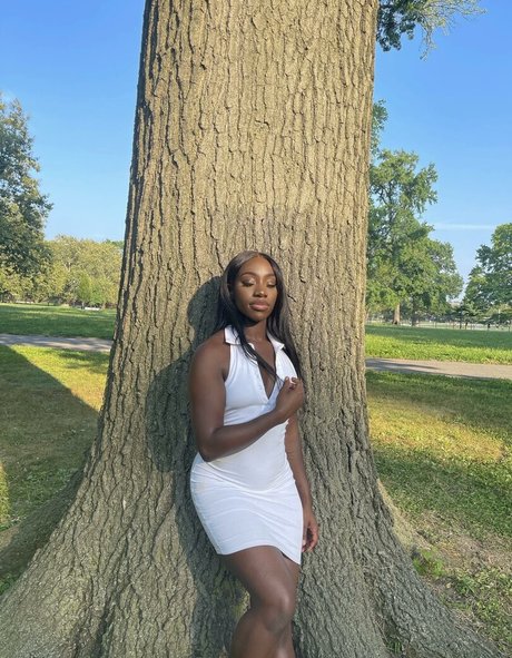 bribriann6722 actrice xxx des photos