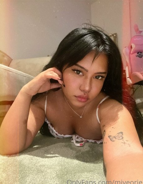 Miyeorie actrice porno des photos