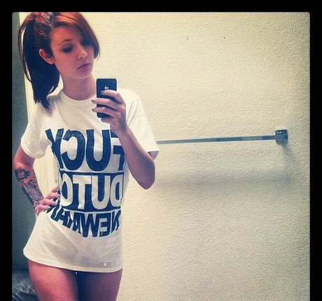 Sasha Pain star du porno de haute qualité collection