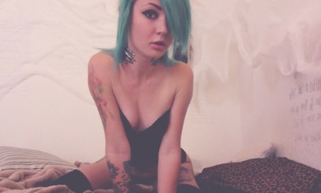 Sasha Pain nus étoiles galeries