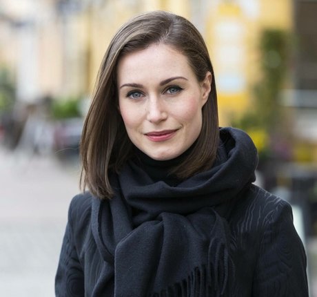 Sanna Marin haut étoile img