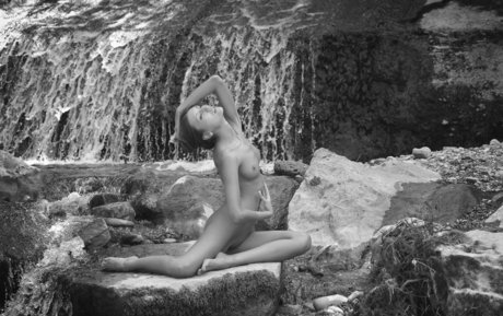 Saju90 étoile nue images